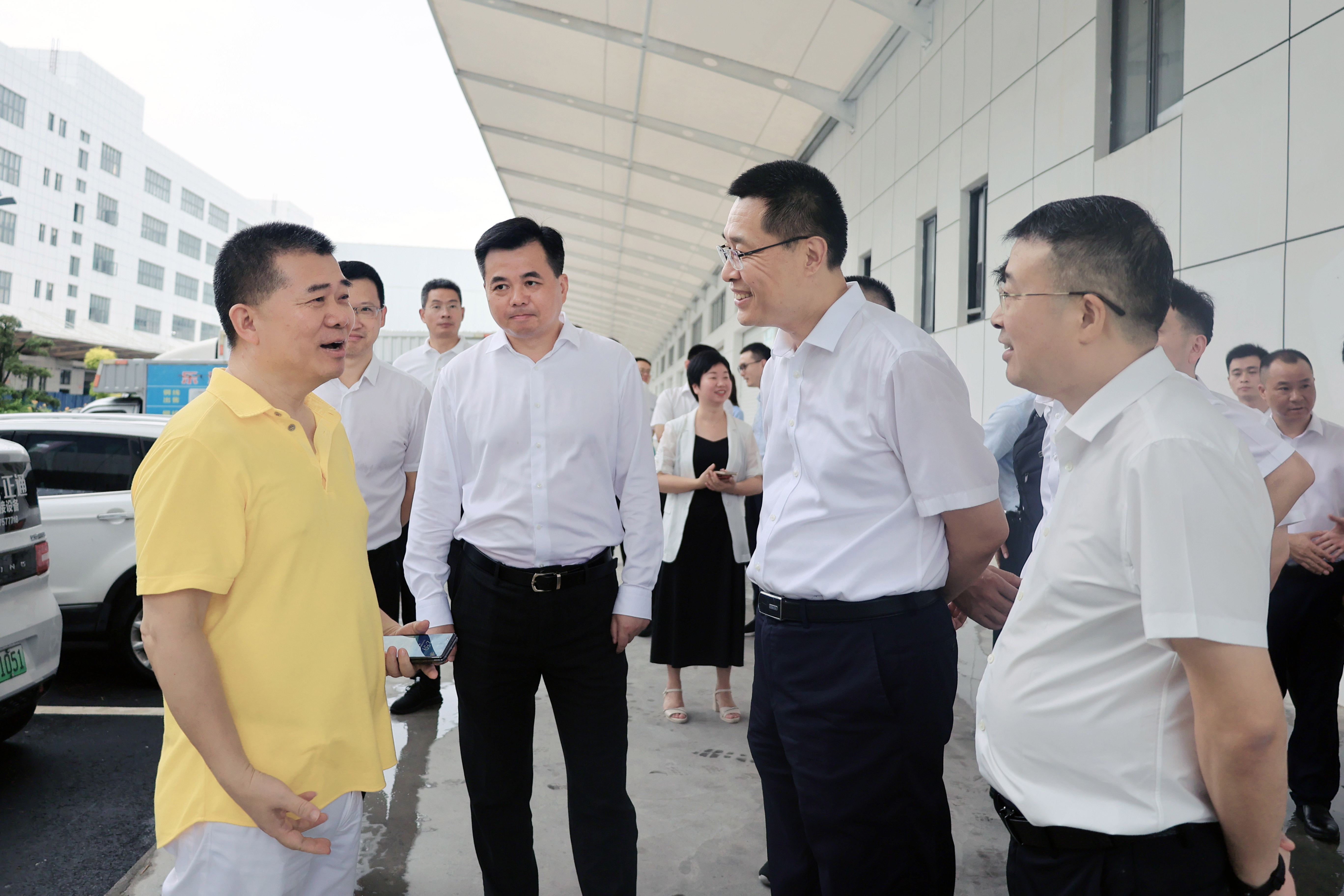 浙江省副省长卢山调研必一运动
